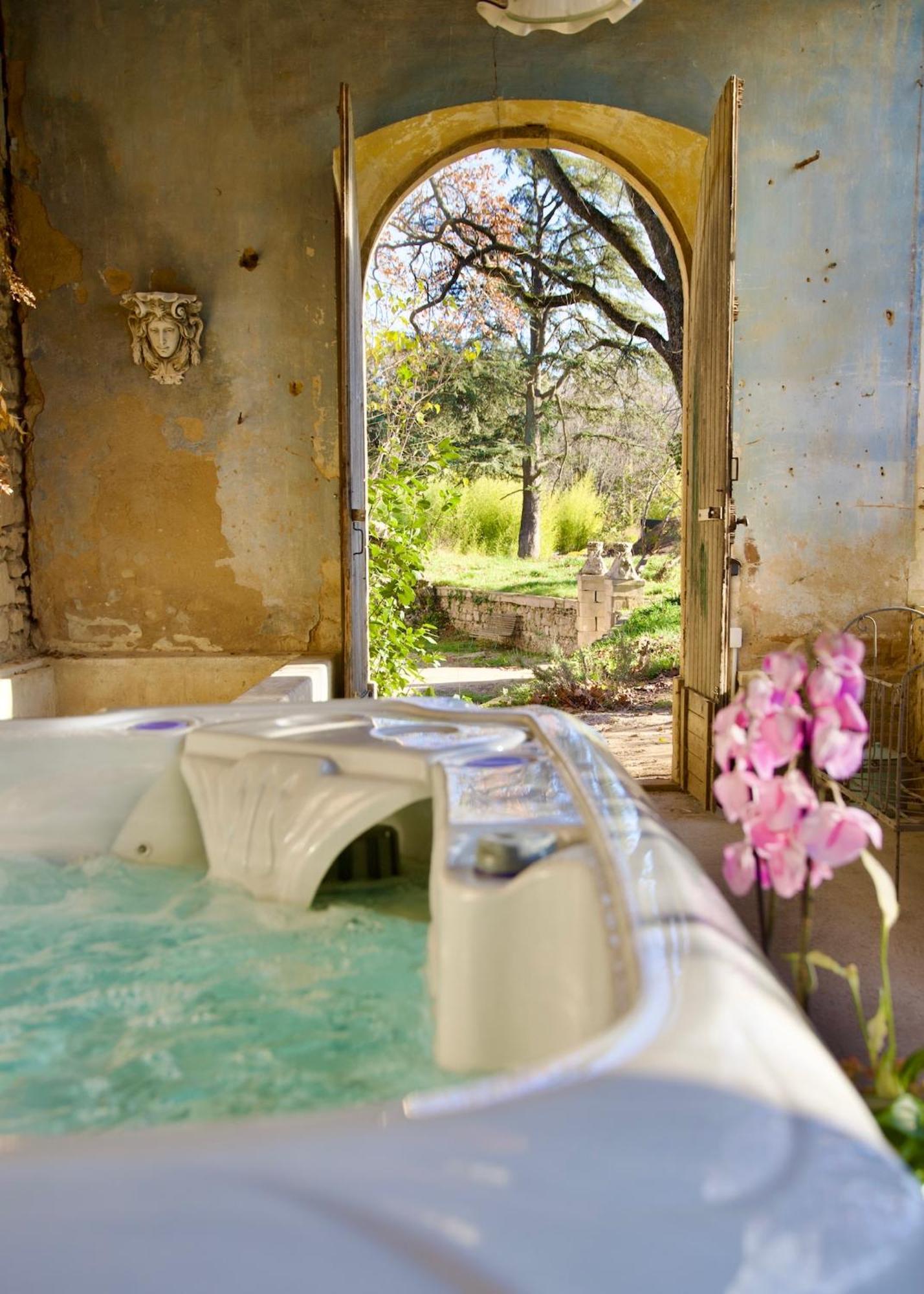 Chambres D'Hotes B&B - Chateau De Sienne Proche Avignon Orange Piscine Riviere Chusclan المظهر الخارجي الصورة