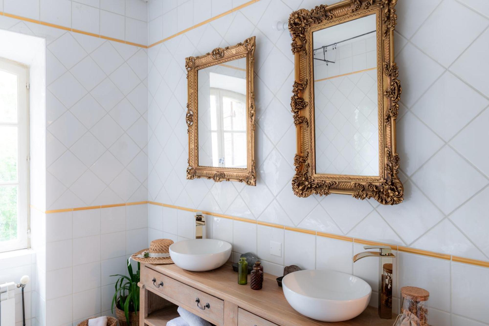 Chambres D'Hotes B&B - Chateau De Sienne Proche Avignon Orange Piscine Riviere Chusclan المظهر الخارجي الصورة