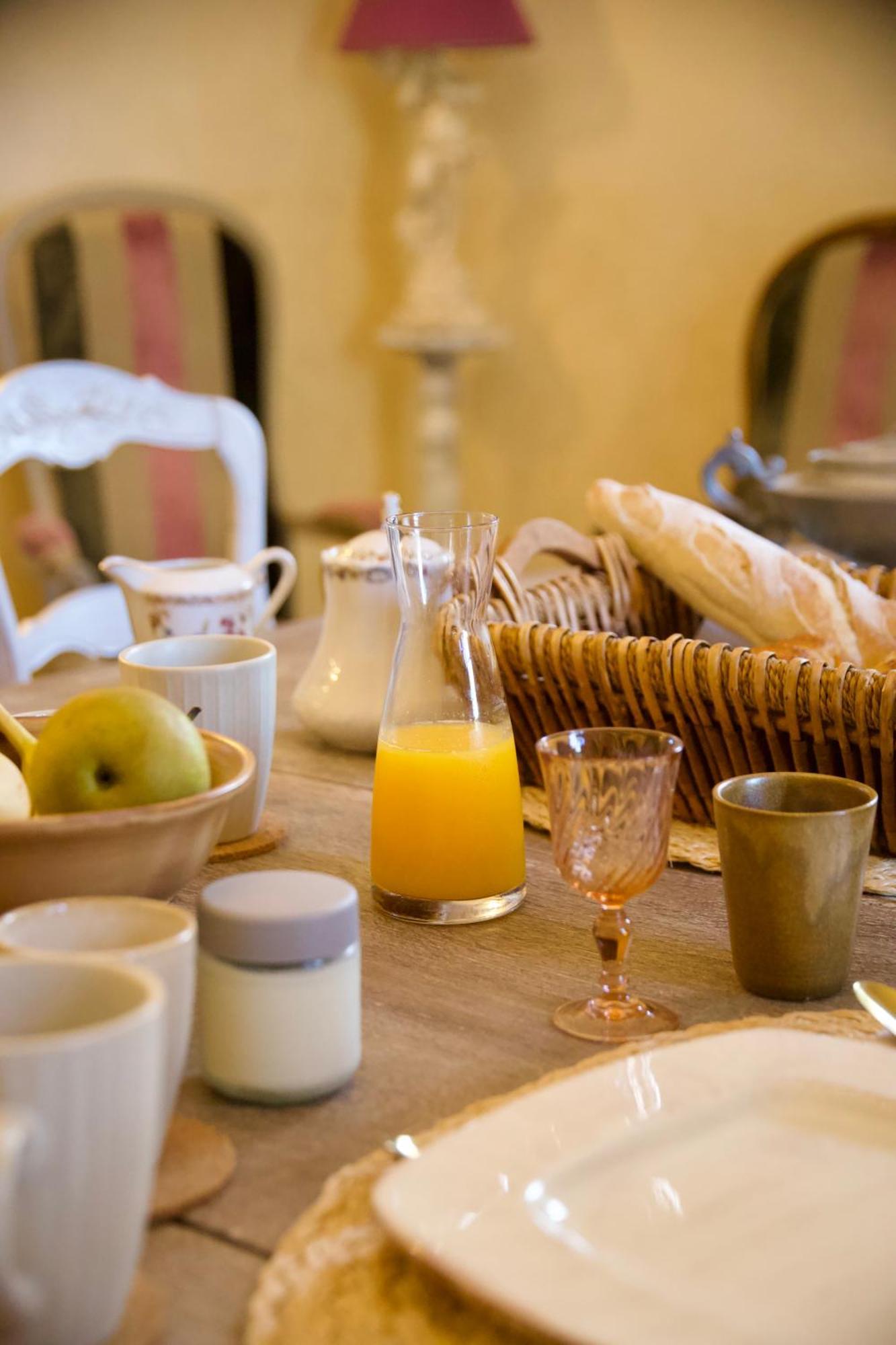 Chambres D'Hotes B&B - Chateau De Sienne Proche Avignon Orange Piscine Riviere Chusclan المظهر الخارجي الصورة