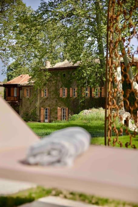 Chambres D'Hotes B&B - Chateau De Sienne Proche Avignon Orange Piscine Riviere Chusclan المظهر الخارجي الصورة
